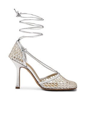 Bottega Veneta Stretch Metallic Leather Sandals in Silver - Metallic Silver. Size 35 (also in 35.5).