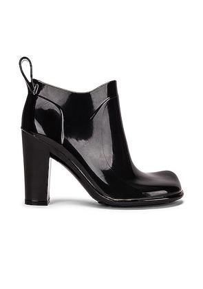 Bottega Veneta Rubber Ankle Boots in Black - Black. Size 35 (also in 36, 37, 38, 39, 40, 41).