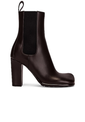 Bottega Veneta Leather Ankle Boots in Fondant - Brown. Size 35 (also in 35.5, 36, 38.5, 41).