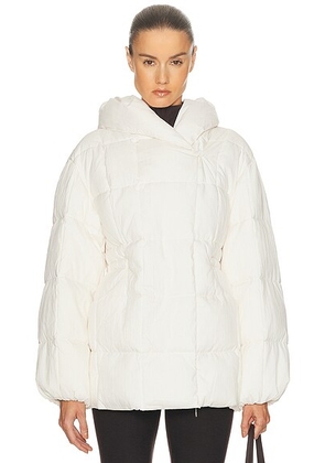 Varley Kaia Quilted Coat in Jet Stream - White. Size L (also in S, XS).