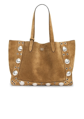 Valentino Garavani Nellcote Tote Bag in Havana Beige - Tan. Size all.