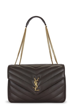 Saint Laurent Large Loulou Chain Bag in Urban Chic - Grey. Size all.