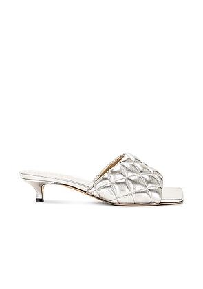 Bottega Veneta Padded Mule Sandal in Silver - Metallic Silver. Size 39 (also in ).