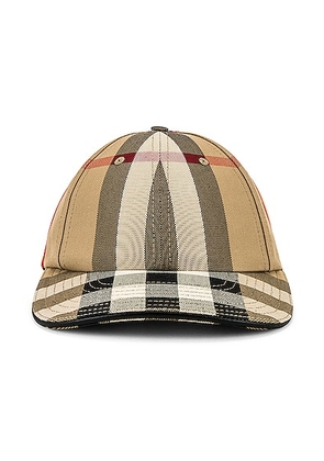 Burberry Check Cap in Archive Beige - Beige. Size S (also in ).