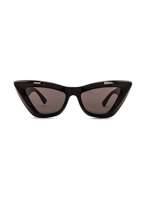 Bottega Veneta Classic Ribbon Cat Eye Sunglasses in Shiny Black - Black. Size all.