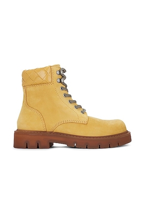 Bottega Veneta Haddock Ankle Boot in Ochre - Grey. Size 40 (also in 38, 41).