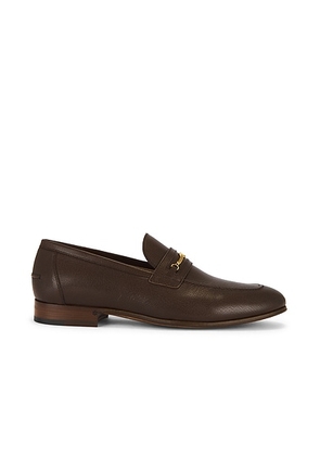 Valentino Garavani Loafer in Bark Brown - Brown. Size 41 (also in 42, 43, 44, 46).