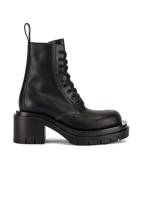 Bottega Veneta Lug Lace Up Ankle Boots in Black - Black. Size 38 (also in 38.5, 39, 40).