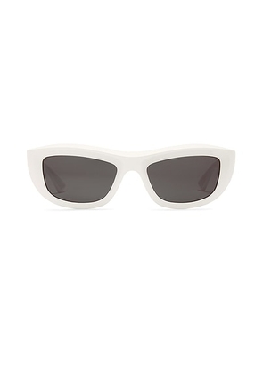 Bottega Veneta Rectangle Sunglasses in Ivory & Brown - Ivory. Size all.