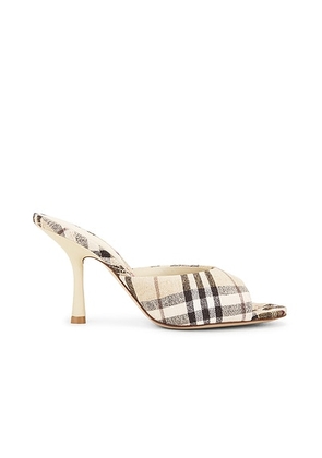 Burberry Mews Mule Sandal in Alabaster IP Check - Cream. Size 40 (also in ).