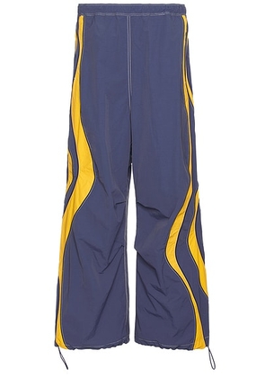 ERL UFO Trackpants Woven in Navy - Blue. Size L (also in ).