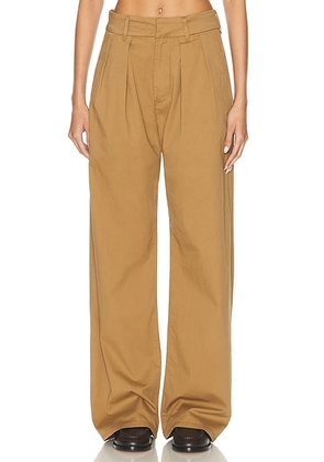 Citizens of Humanity Petra Pleated Trouser in Nano - Mustard. Size 32 (also in 27, 30, 31, 33).