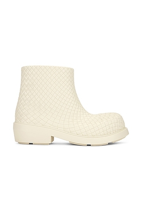 Bottega Veneta Fireman Ankle Boot in Sea Salt - Ivory. Size 36 (also in 37, 38, 39, 40, 41).