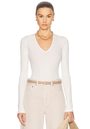 Citizens of Humanity Helsa Deep V Bodysuit in Pashmina - Ivory. Size XL (also in ).