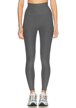 Beyond Yoga Spacedye Caught in The Midi High Waisted Legging in True Gray Heather - Grey. Size XS (also in L, M, S).