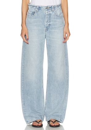 Citizens of Humanity Gwendoline Scrunch Jeans in Dakota - Denim-Light. Size 29 (also in ).
