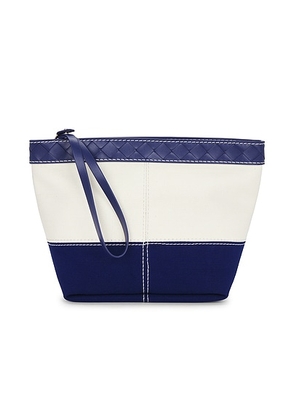 Bottega Veneta Medium Flip Flap Pouch in White  Cruise  & Gold - White,Navy. Size all.
