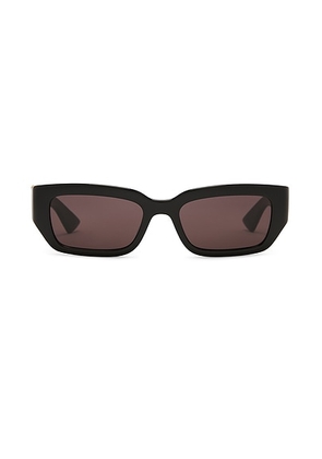 Bottega Veneta Rectangular Sunglasses in Black & Grey - Brown. Size all.