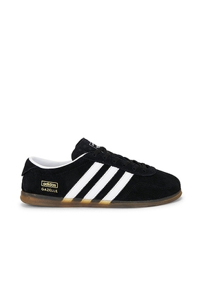 Adidas Originals Gazelle Lo Pro Sneaker in Core Black & White - Black,White. Size 11 (also in 10, 6, 6.5, 7, 7.5, 8.5, 9, 9.5).