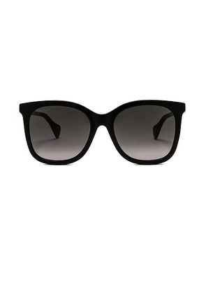 Gucci Mini Running Cat Eye Sunglasses in Black - Black. Size all.