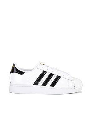 Adidas Originals Superstar II in White  Core Black  & Gold Metallic - White. Size 10 (also in 11, 6, 6.5, 7, 7.5, 8, 8.5, 9, 9.5).