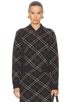 Burberry Zip Up Jacket in Truffle IP Check - Brown. Size S (also in M, XS).