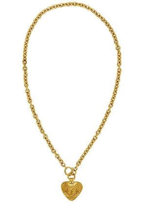 chanel Chanel CC Heart Necklace in Gold - Metallic Gold. Size all.