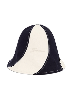 JACQUEMUS Le Bob Gelato Bucket Hat in Navy & Off White - Navy,Beige. Size 60 (also in 56, 58).