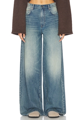 GRLFRND Luna Mid Rise Baggy Wide Leg Jeans in Jackson - Denim-Medium. Size 24 (also in 25, 28).
