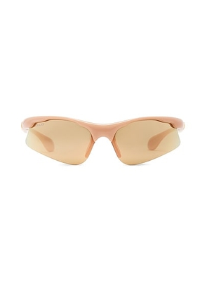 Gucci Shield Sunglasses in Pink - Blush. Size all.