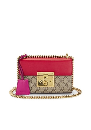 gucci Gucci Padlock Shoulder Bag in Beige - Beige. Size all.