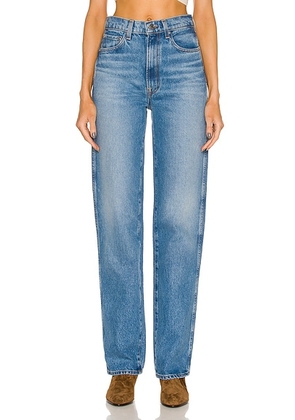 GRLFRND Sara Super High Rise Slim Straight Jeans in Lenox Hill - Denim-Medium. Size 23 (also in 24, 25, 26, 27, 28, 29, 30).