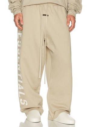 Fear of God ESSENTIALS Lounge Fleece Sweatpant in Timber - Brown. Size L (also in XL/1X).