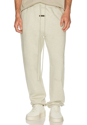 Fear of God ESSENTIALS Vintage Fleece Sweatpant in Heather Stone - Grey. Size XL/1X (also in ).
