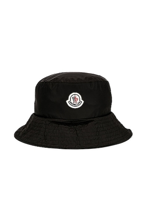 Moncler Bucket Hat in Black - Black. Size M (also in ).