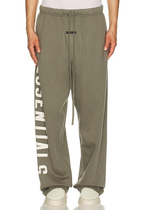 Fear of God ESSENTIALS Lounge Fleece Sweatpant in Moss - Sage. Size L (also in XL/1X, XXL/2X).
