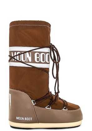 MOON BOOT Icon Nylon Boot in Shitake - Brown. Size 39/41 (also in ).