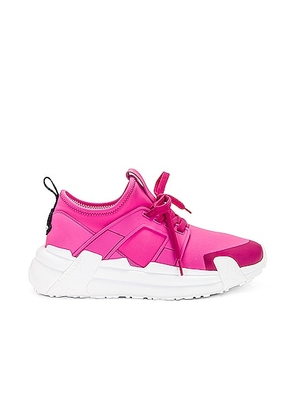 Moncler Lunarove Low Top Sneaker in Pink - Pink. Size 41 (also in 40).