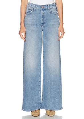 MOTHER The Ditcher Roller Zip Sneak Jeans in Can You Dig It? - Blue. Size 28 (also in 24, 26, 29, 30, 31, 32, 33).