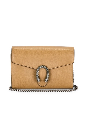 gucci Gucci Dionysus Wallet On Chain in Beige - Beige. Size all.