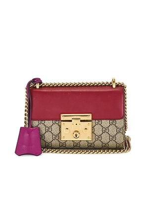 gucci Gucci Padlock Shoulder Bag in Beige - Beige. Size all.