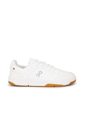 On The Roger Clubhouse in White & Ivory - White. Size 11.5 (also in 12, 7, 7.5).