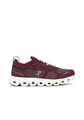 On Cloud 6 Versa Sneaker in Mulberry & White - Burgundy. Size 5.5 (also in 5, 6, 6.5, 7, 7.5, 8, 8.5).