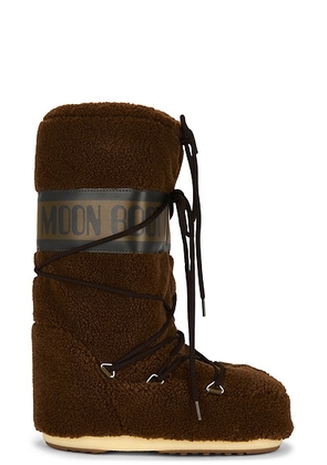 MOON BOOT Icon Fleece Boot in Brown - Brown. Size 35/38 (also in 39/41).
