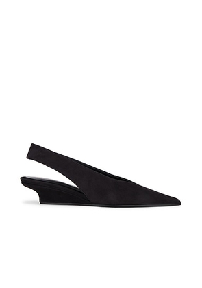 Toteme The Wedge Heel Slingback in Black - Black. Size 36 (also in 37, 39, 42).