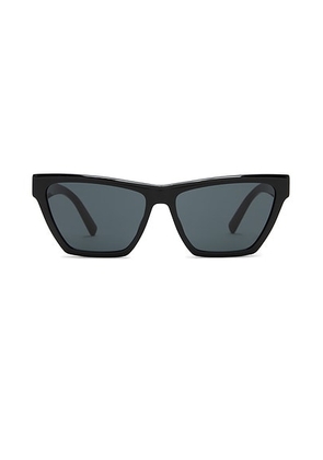 Saint Laurent Cat Eye Sunglasses in Black - Black. Size all.