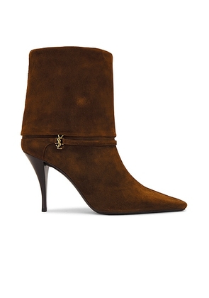 Saint Laurent Ricky Boot in Land - Brown. Size 36 (also in ).