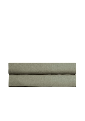 Parachute Percale Fitted Sheet in Moss - Green. Size QUEEN (also in ).