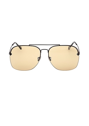 TOM FORD Mackenzie-02 Sunglasses in Shiny Black  Photochromic Amber  & Brown - Black. Size all.