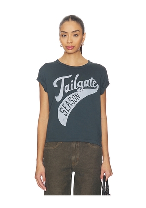 DAYDREAMER Tailgate Season Solo Tee in Black. Size L. Also in M, S, XL, XS.